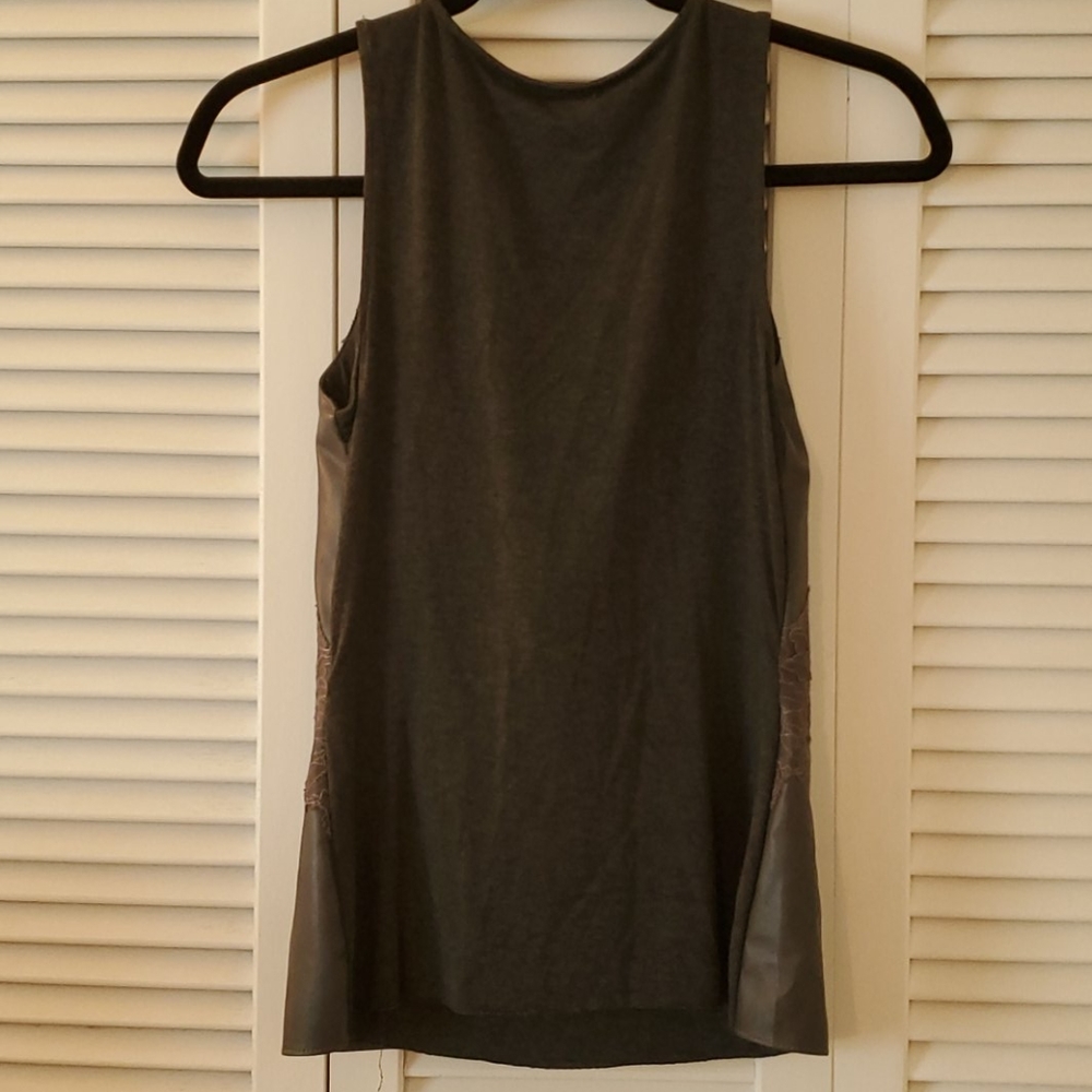 Bailey 44 Grey Tank - Picture 2 of 3